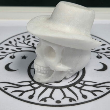 Crâne avec chapeau Jaspe blanc