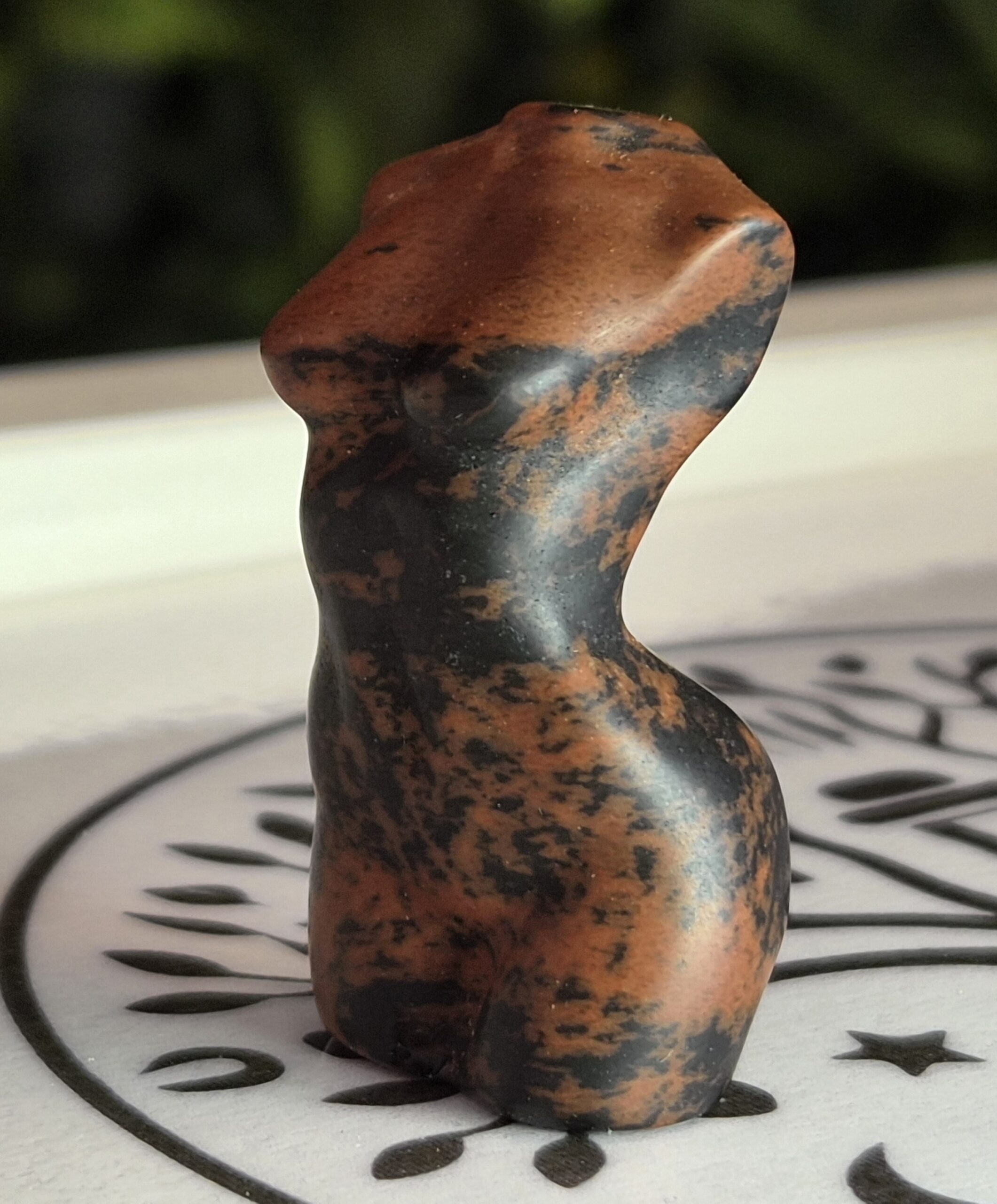 Torse féminin Jaspe dalmatien