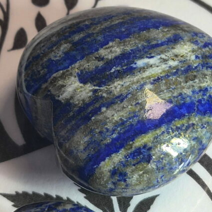 Galet coeur lapis lazuli A