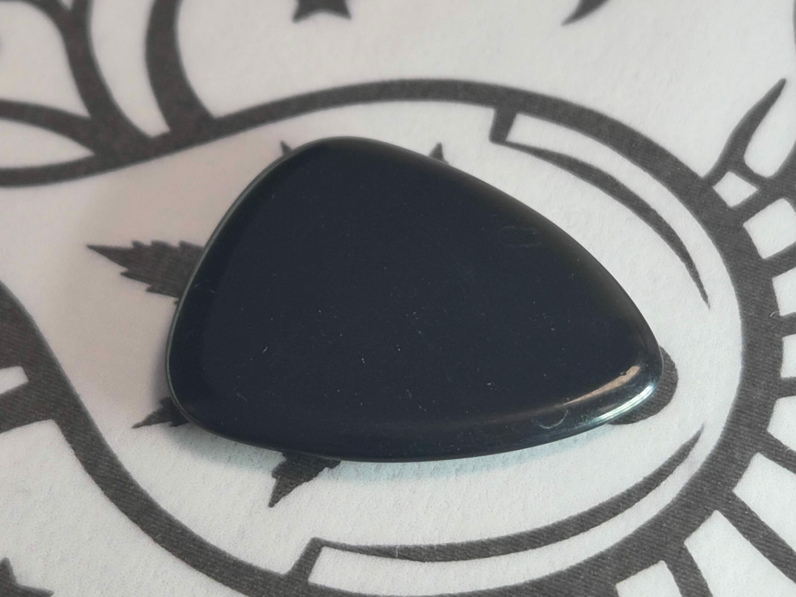 Médiator guitare obsidienne noire
