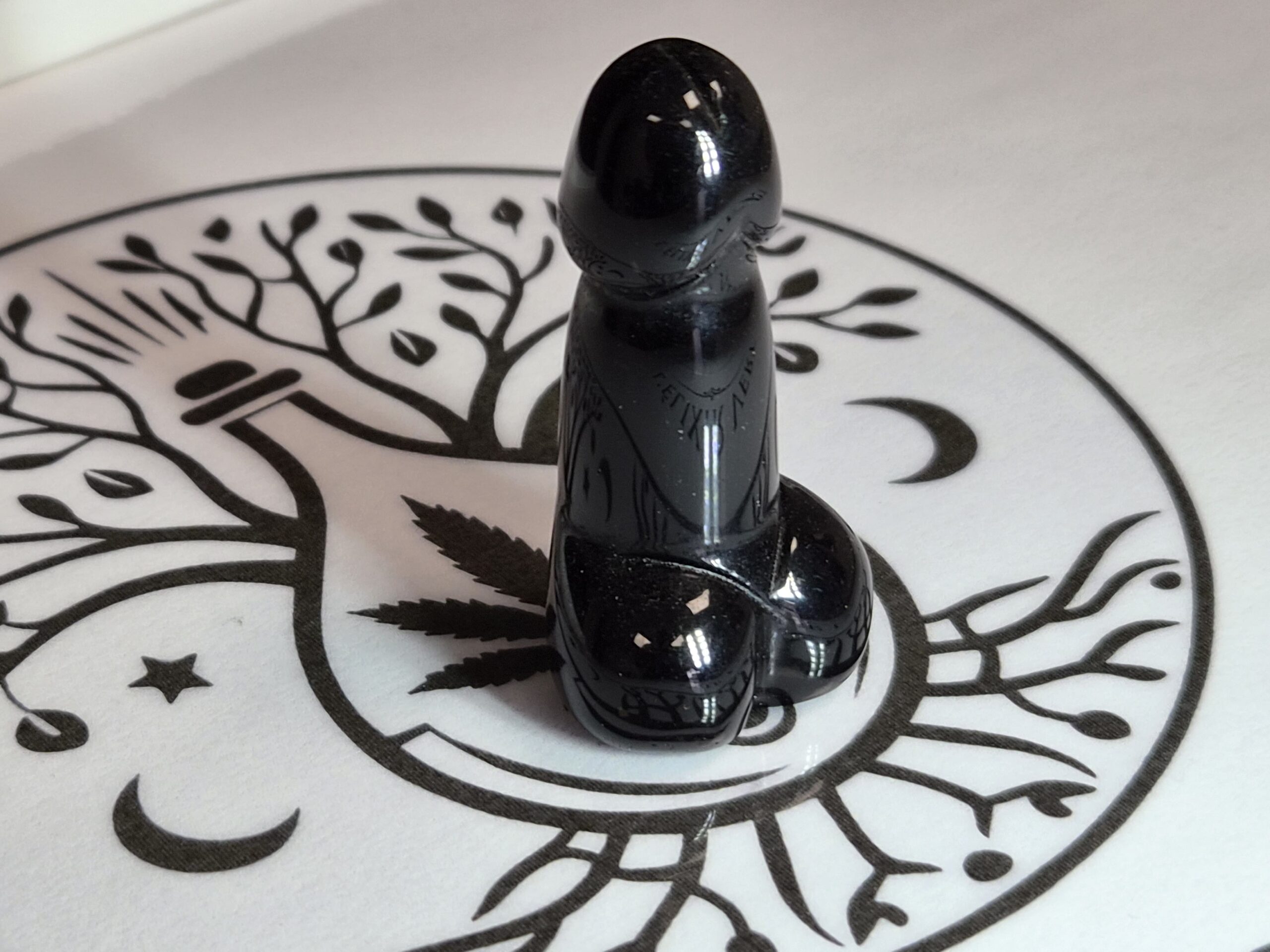 AGATE NOIRE SCULPTÉE