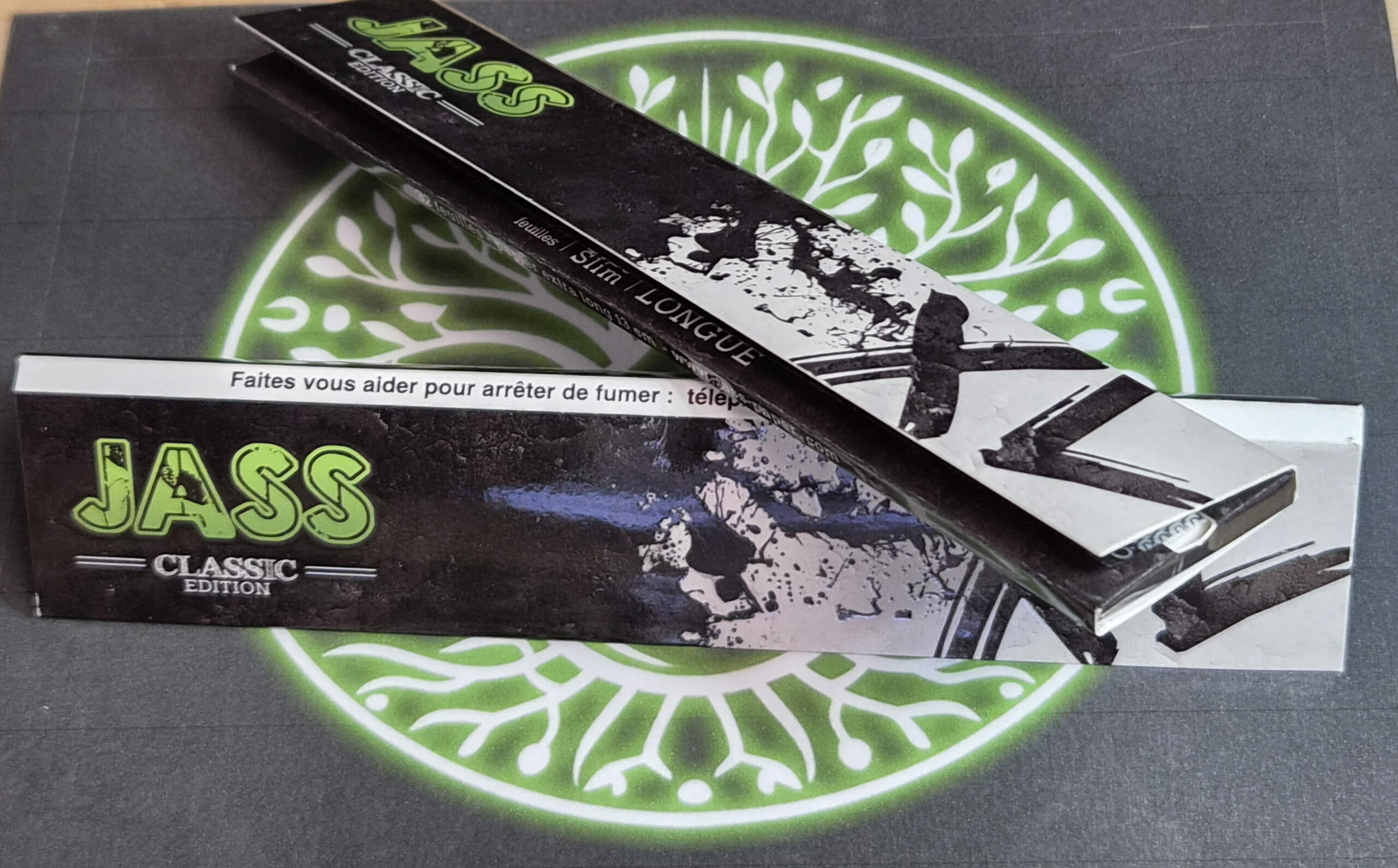 FEUILLE À ROULER JASS CLASSIC EDITION XL — X32