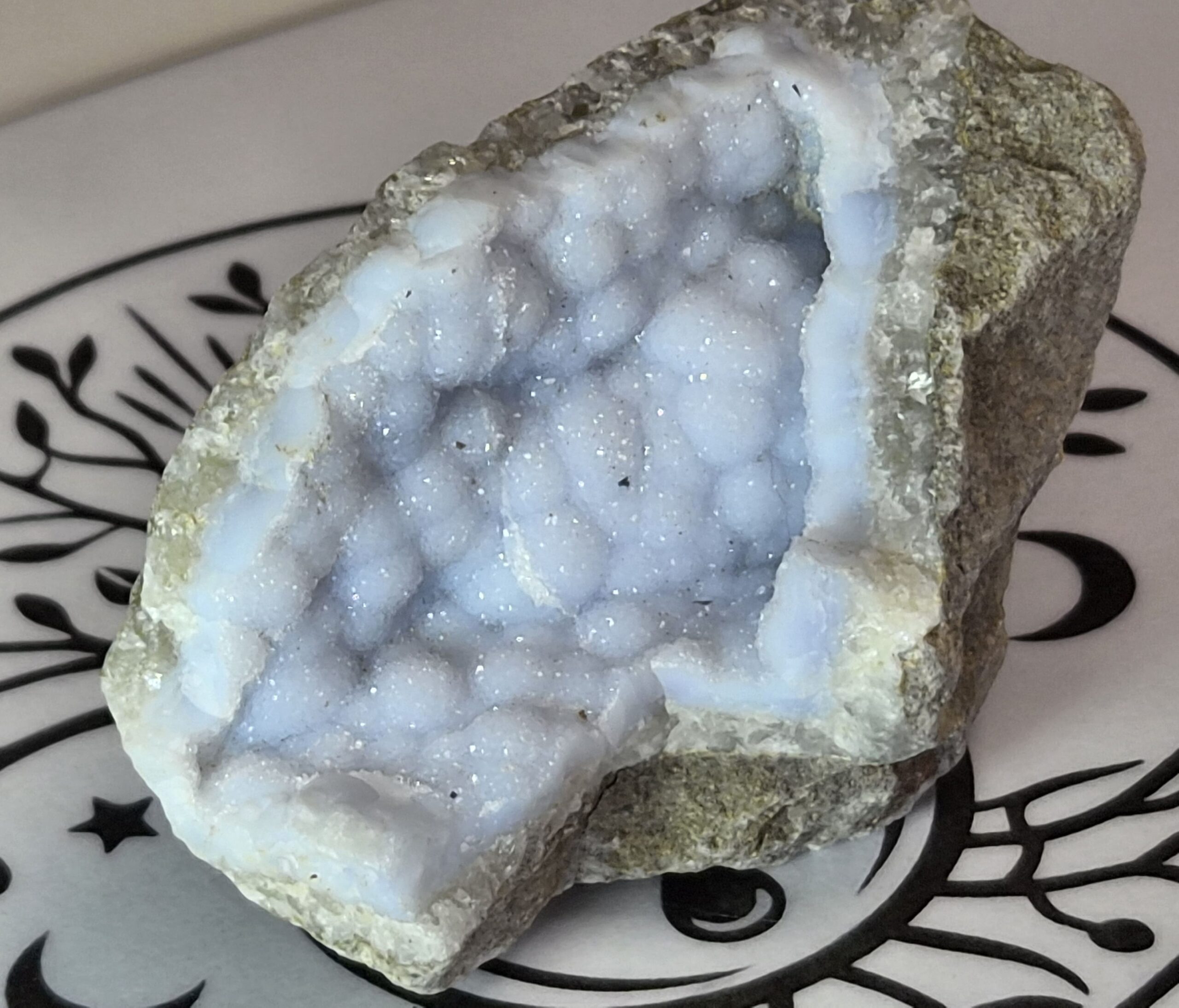 Calcédoine bleue cristallisée — Cristaux taillés AA