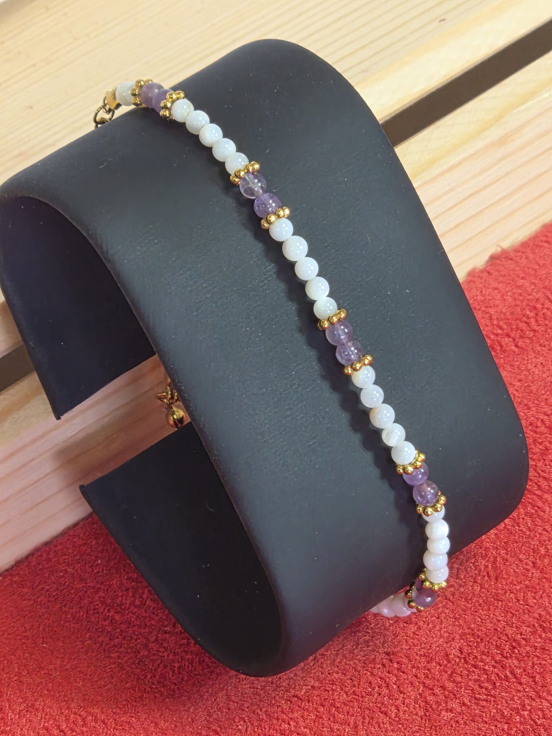 Bracelet ELYE doré — Nacre & Améthyste AA