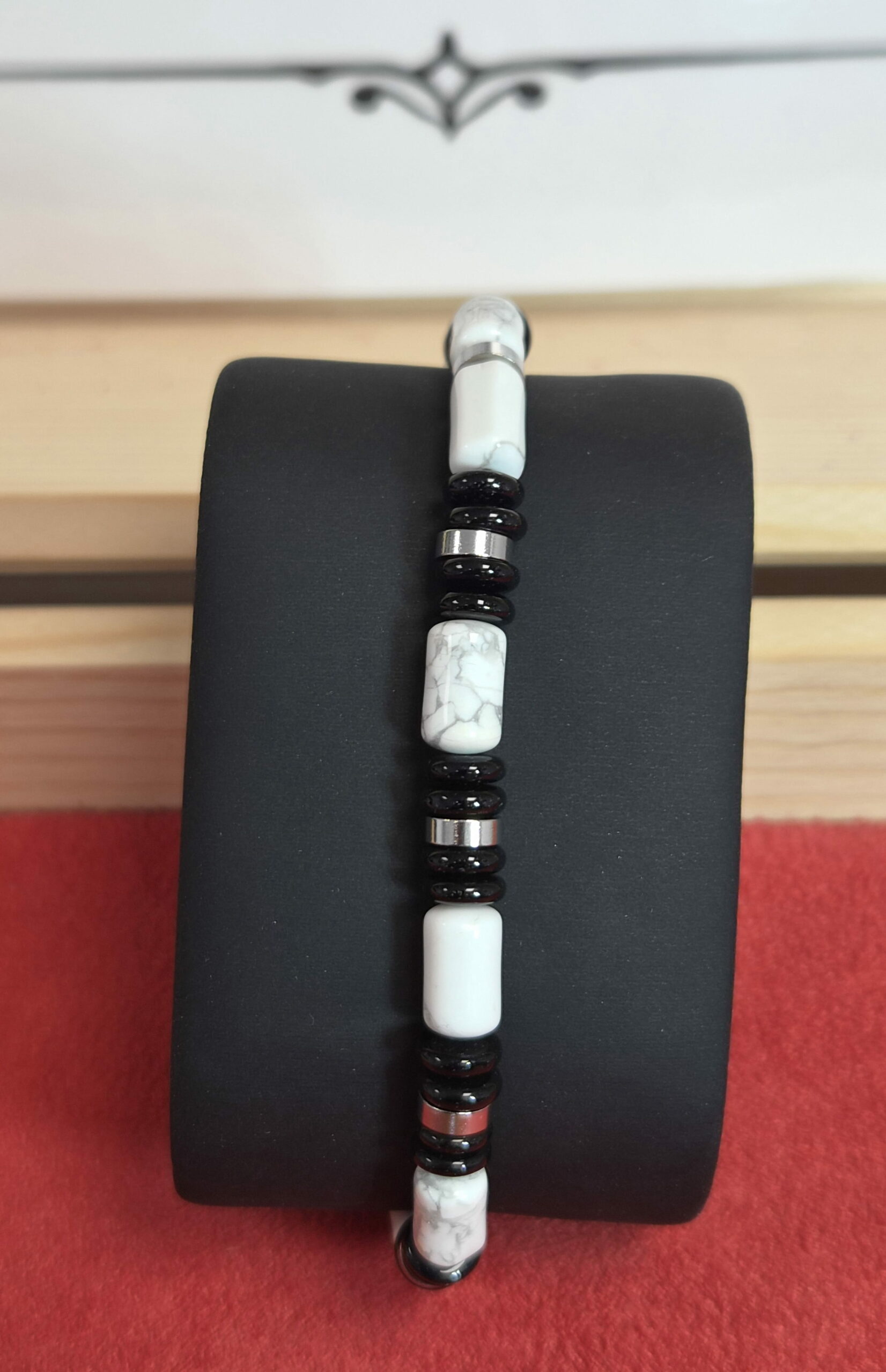 Bracelet NEMO argenté — Obsidienne noire & Howlite blanche AA