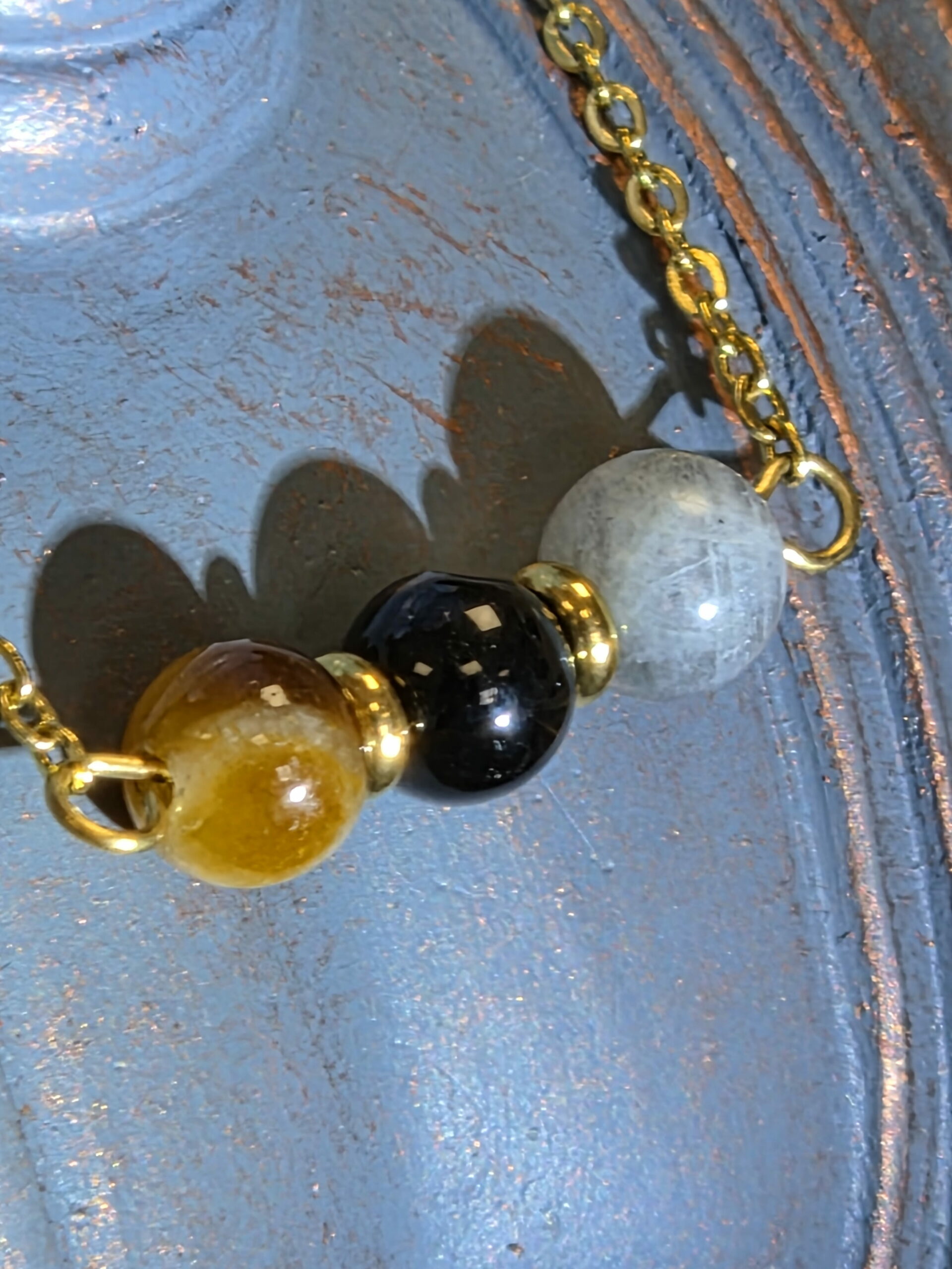 Collier TÉRÉLIA doré — Œil de tigre - Onyx & Labradorite A